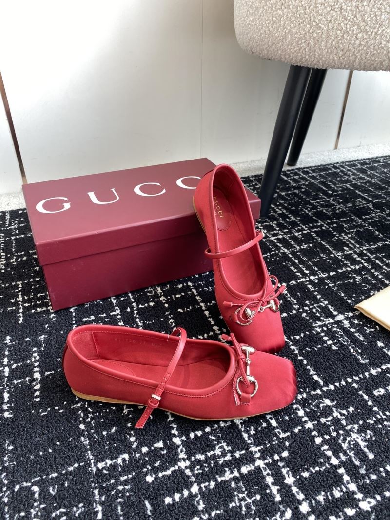 Gucci Flat Shoes